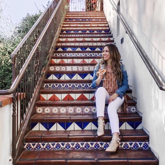 Meet Your Posher - Picture 5 of 5